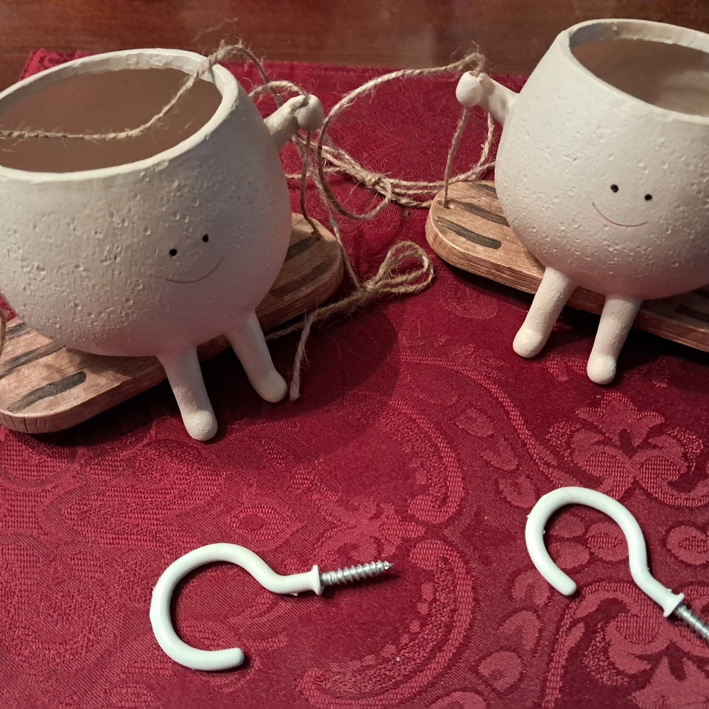 Adorable Cream Wall Hooks with Smiling Planters
